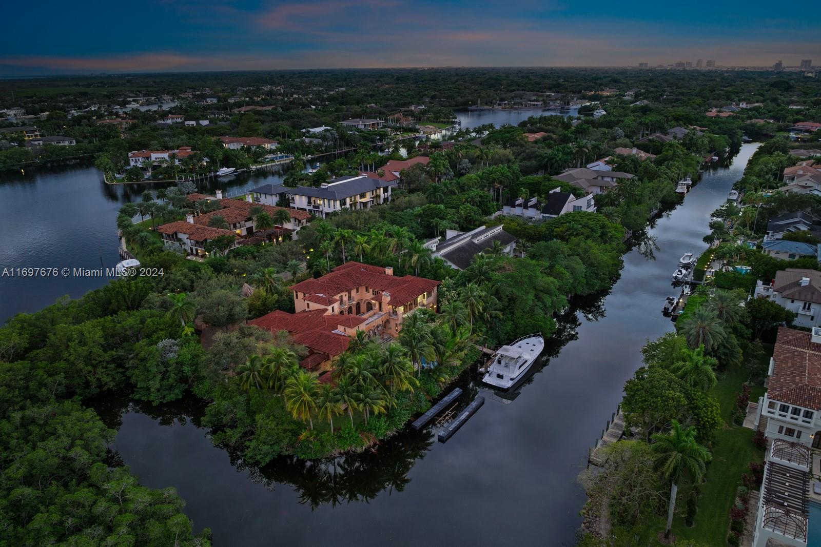 221 Casuarina Concourse, Coral Gables, Florida image 25