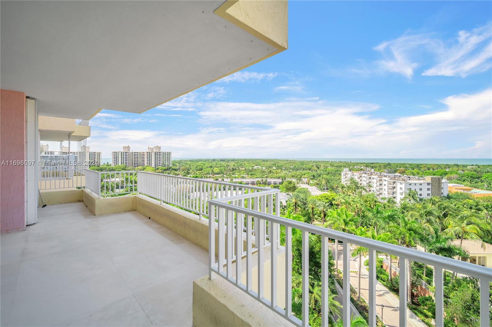 789 Crandon Blvd #906, Key Biscayne, Florida image 15