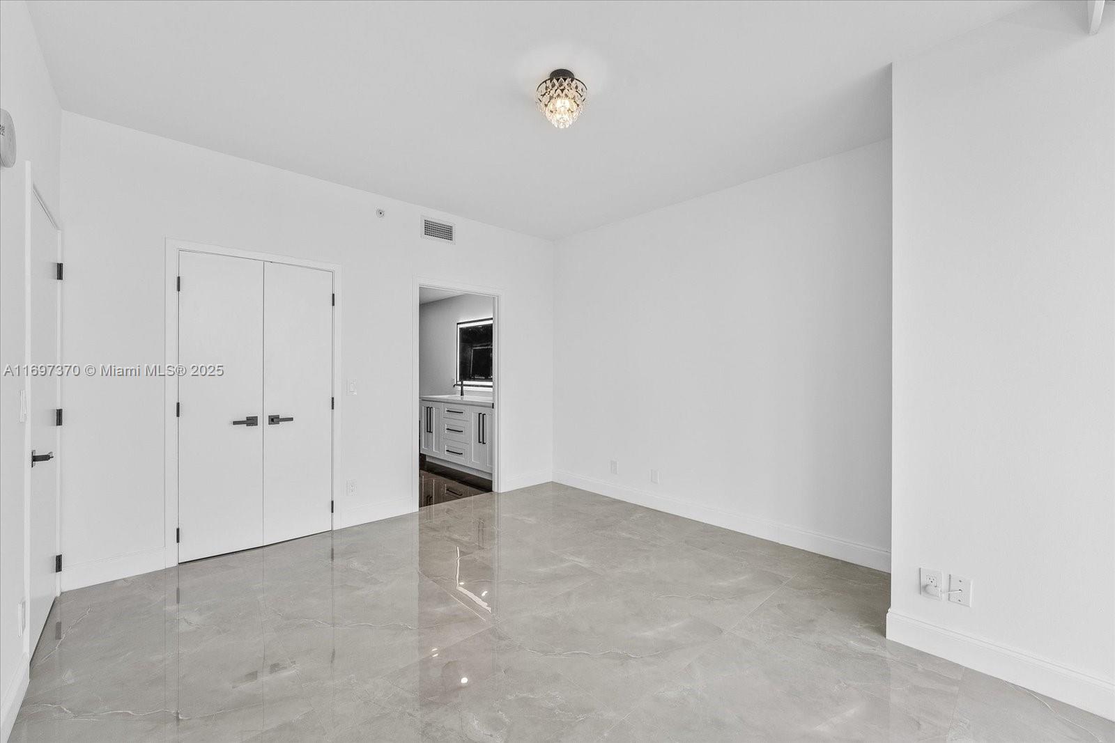 888 Biscayne Blvd #1804, Miami FL 33132