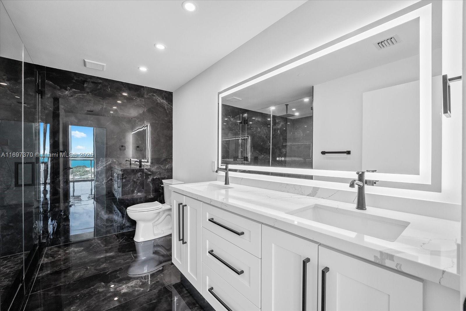 888 Biscayne Blvd #1804, Miami FL 33132
