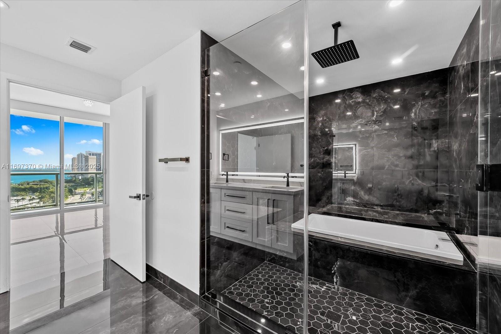 888 Biscayne Blvd #1804, Miami FL 33132