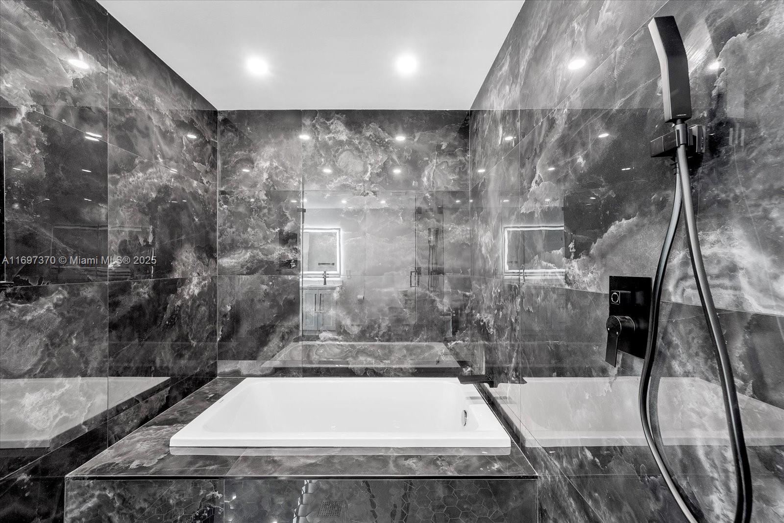 888 Biscayne Blvd #1804, Miami FL 33132