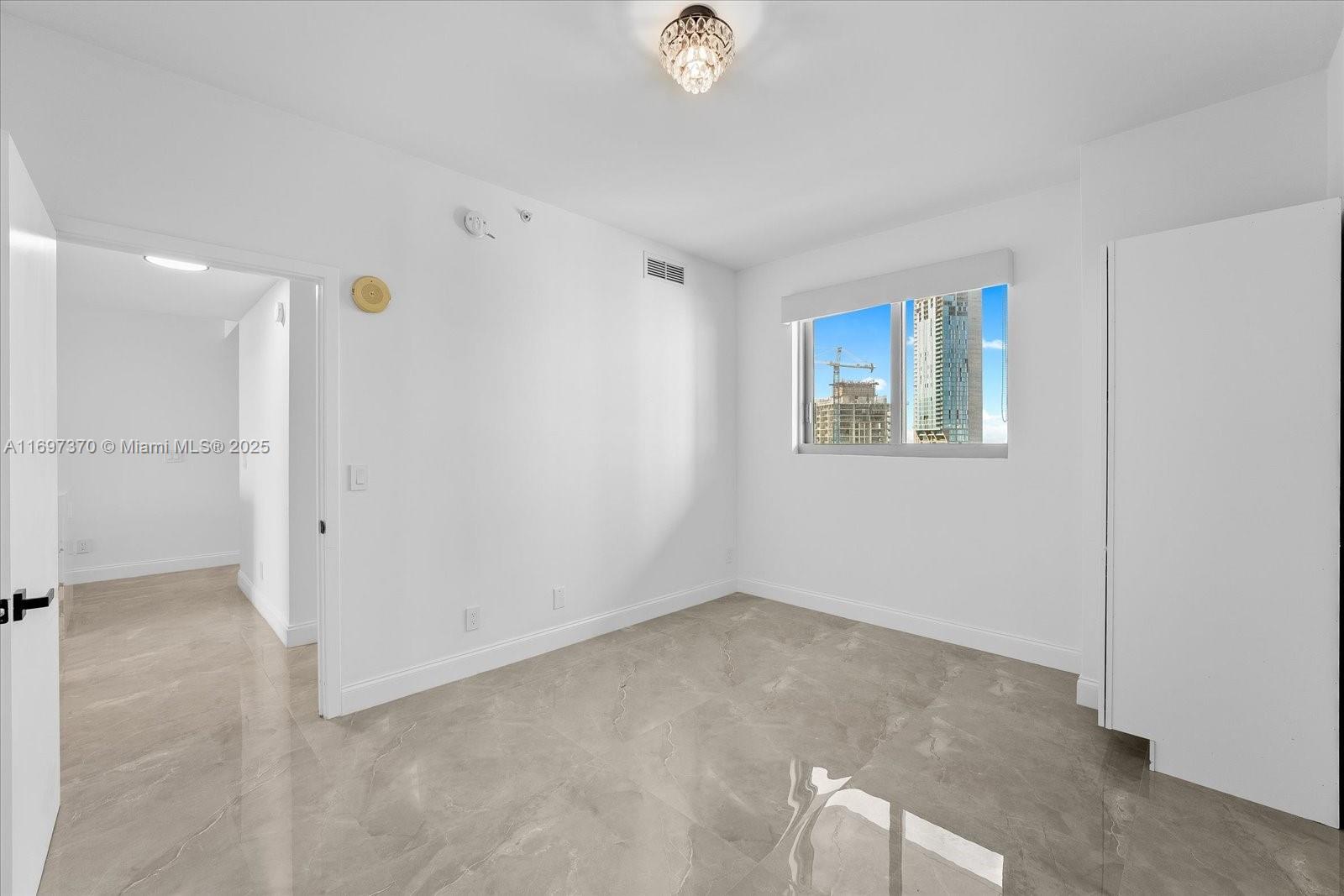 888 Biscayne Blvd #1804, Miami FL 33132
