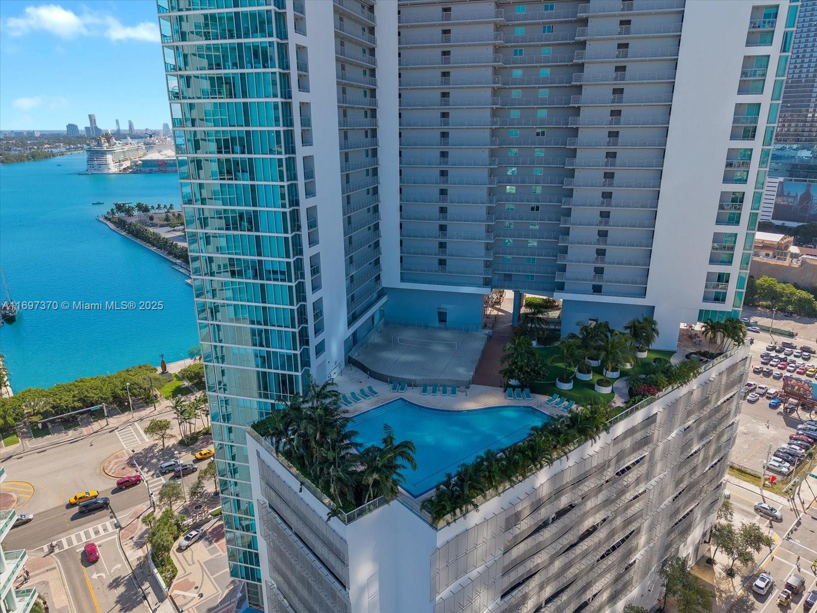 888 Biscayne Blvd #1804, Miami FL 33132