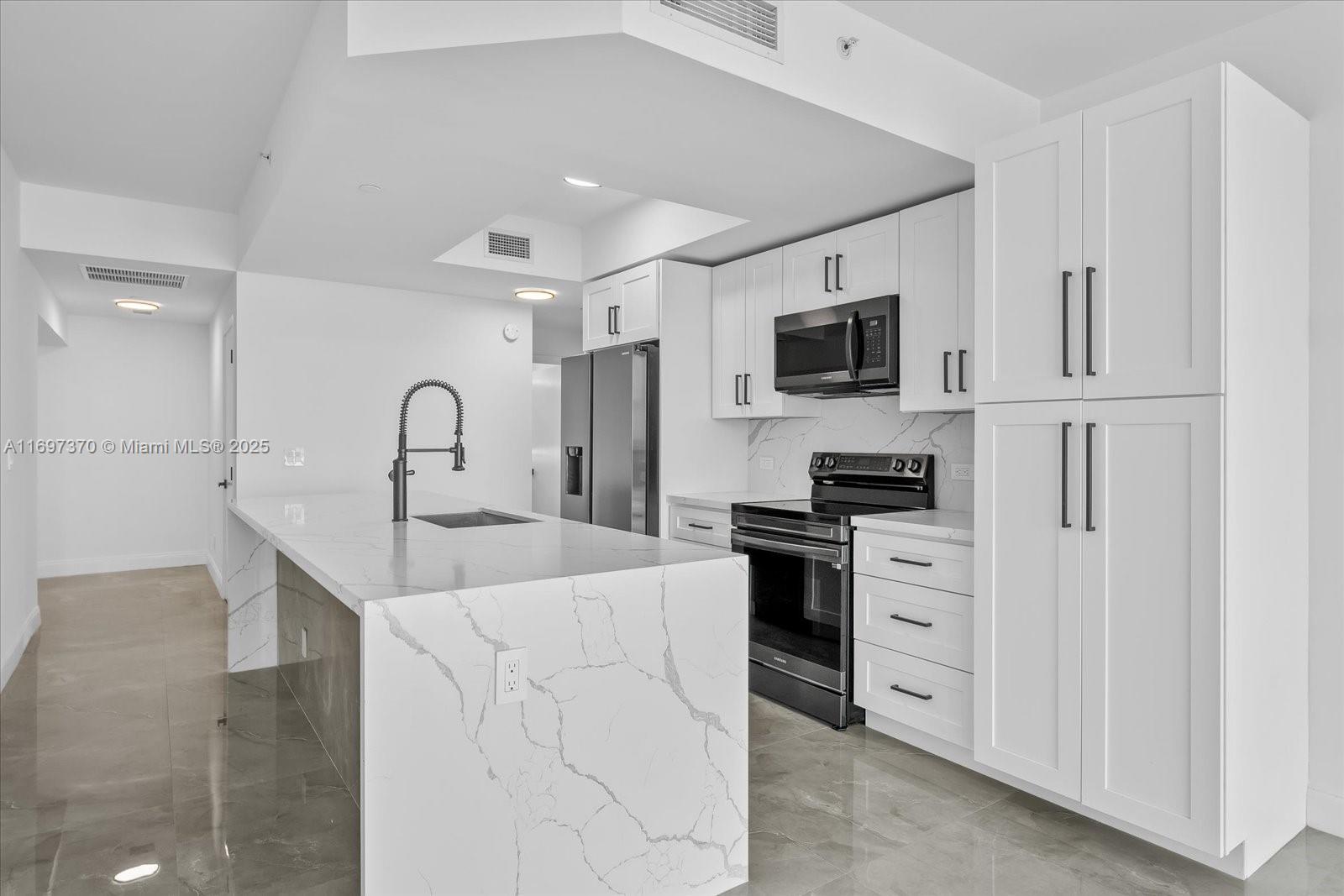 888 Biscayne Blvd #1804, Miami FL 33132