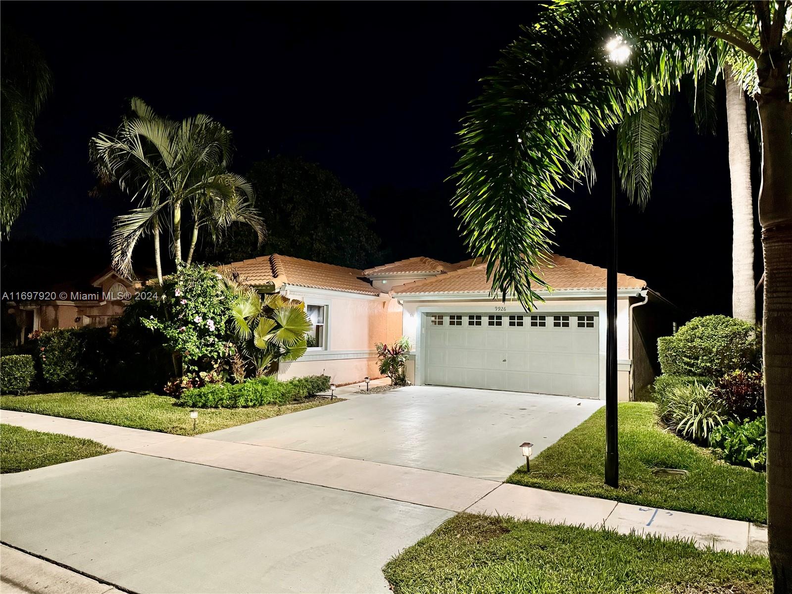 9926 Harbour Lake Cir, Boynton Beach, Florida image 1