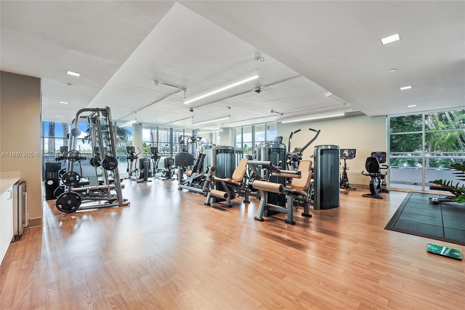 10 Venetian Way #902, Miami Beach FL 33139