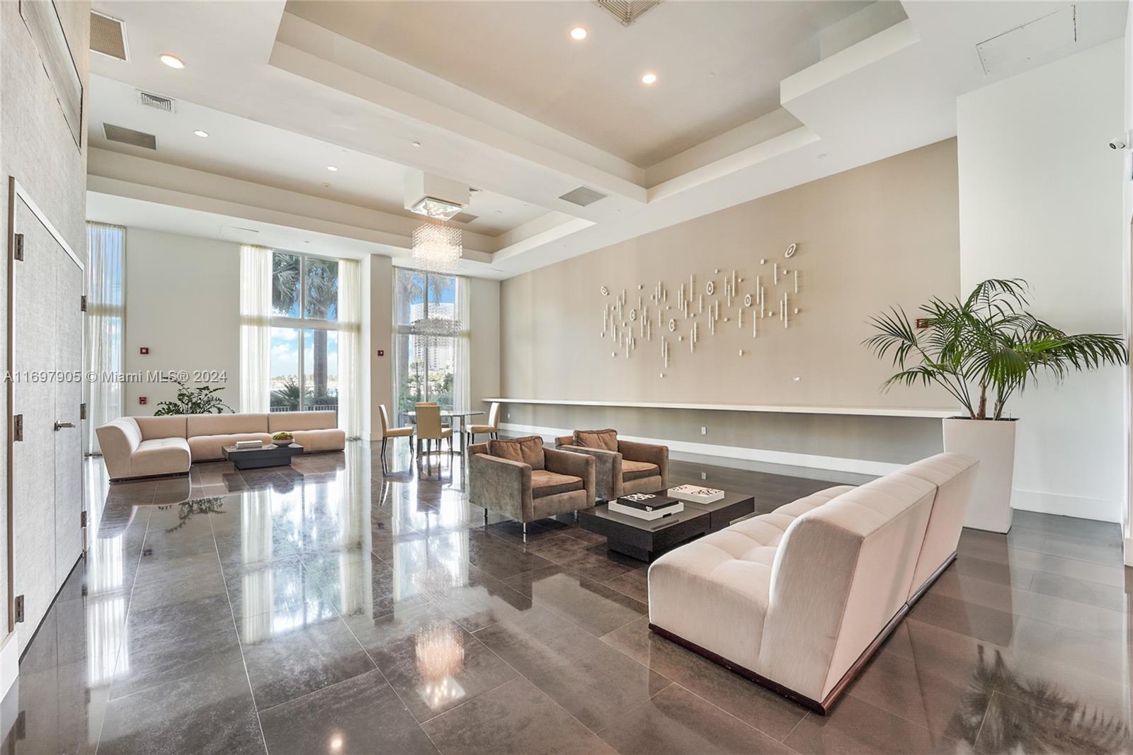 10 Venetian Way #902, Miami Beach FL 33139