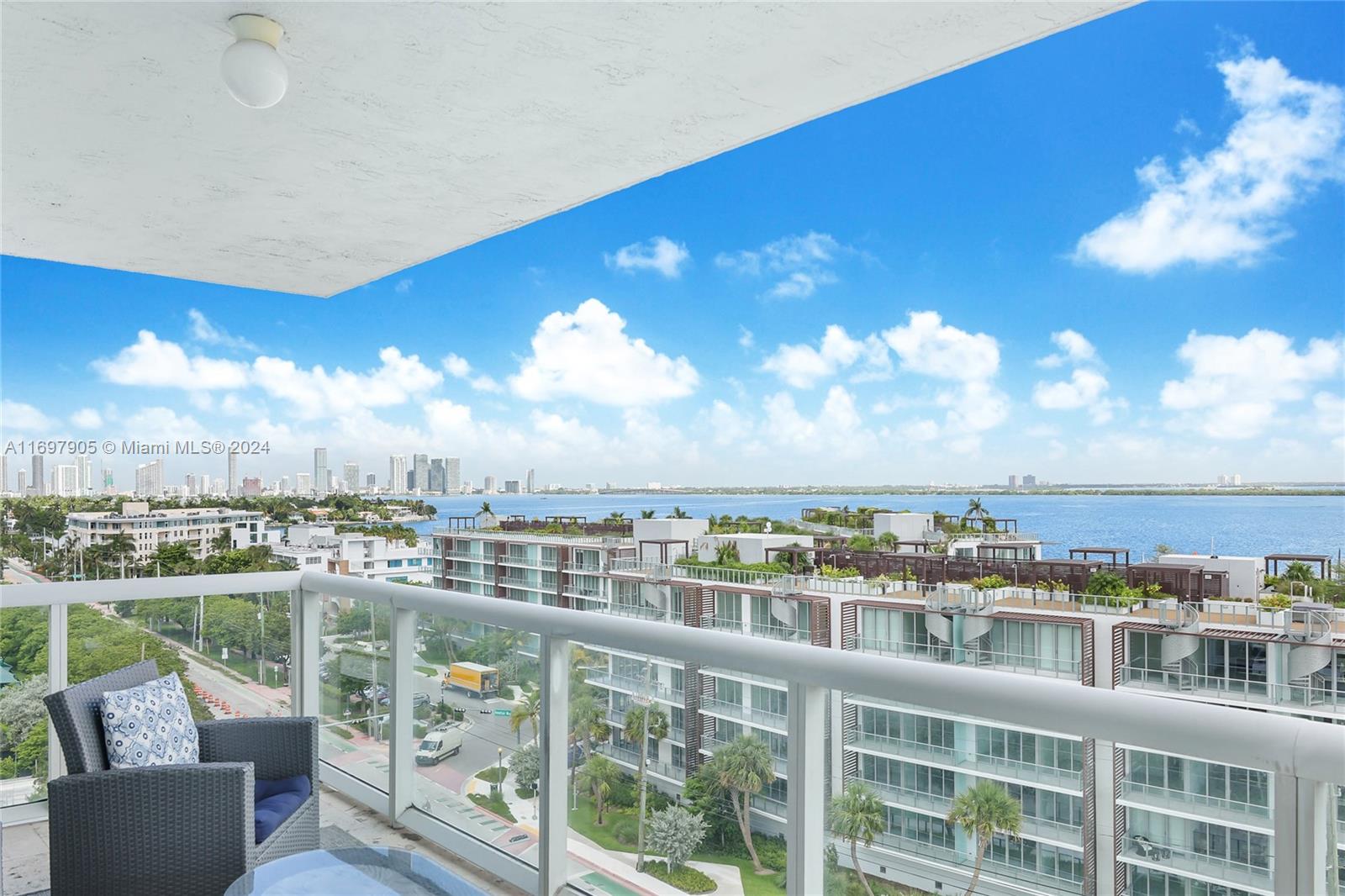 10 Venetian Way #902, Miami Beach FL 33139