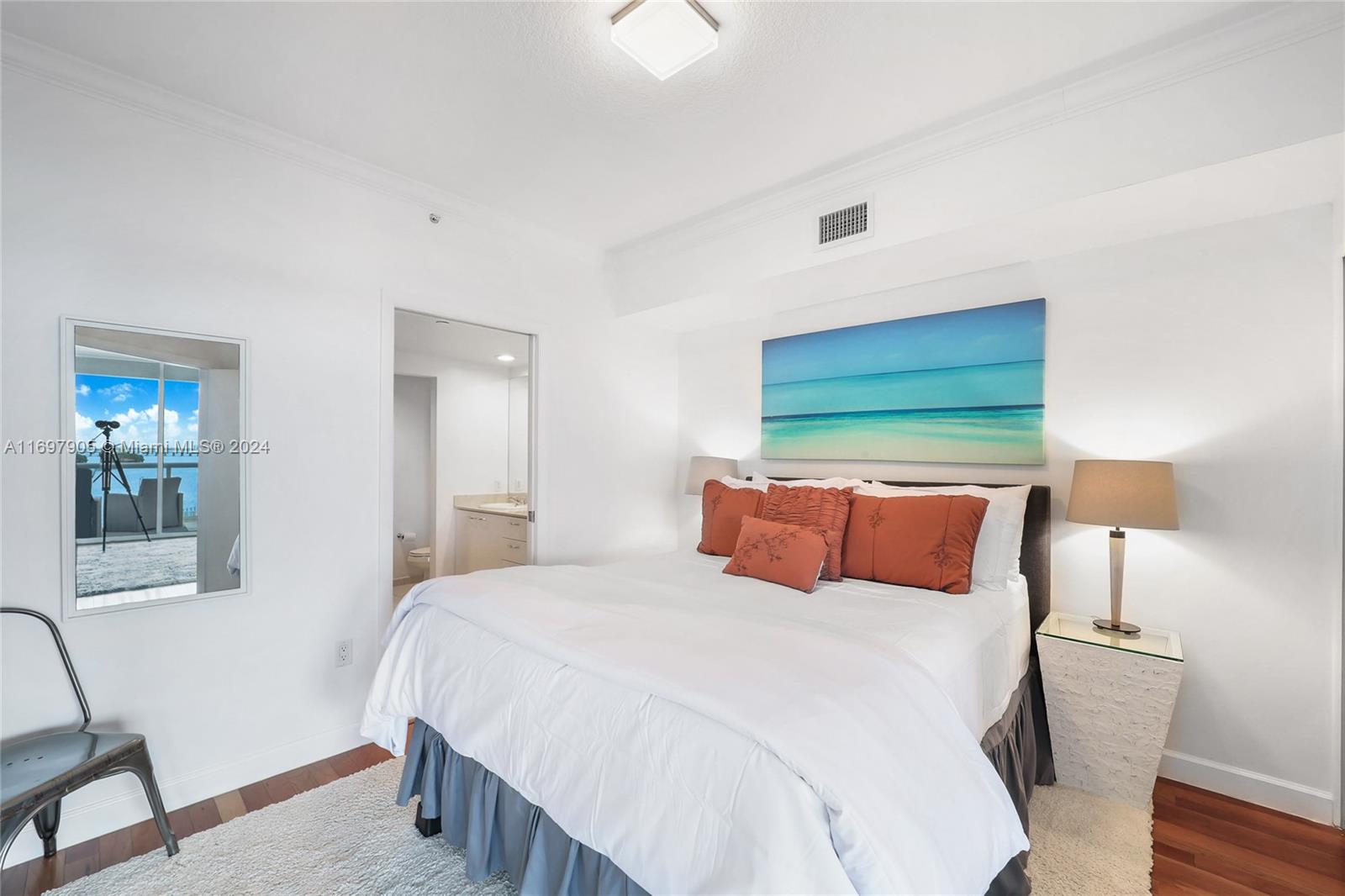 10 Venetian Way #902, Miami Beach FL 33139