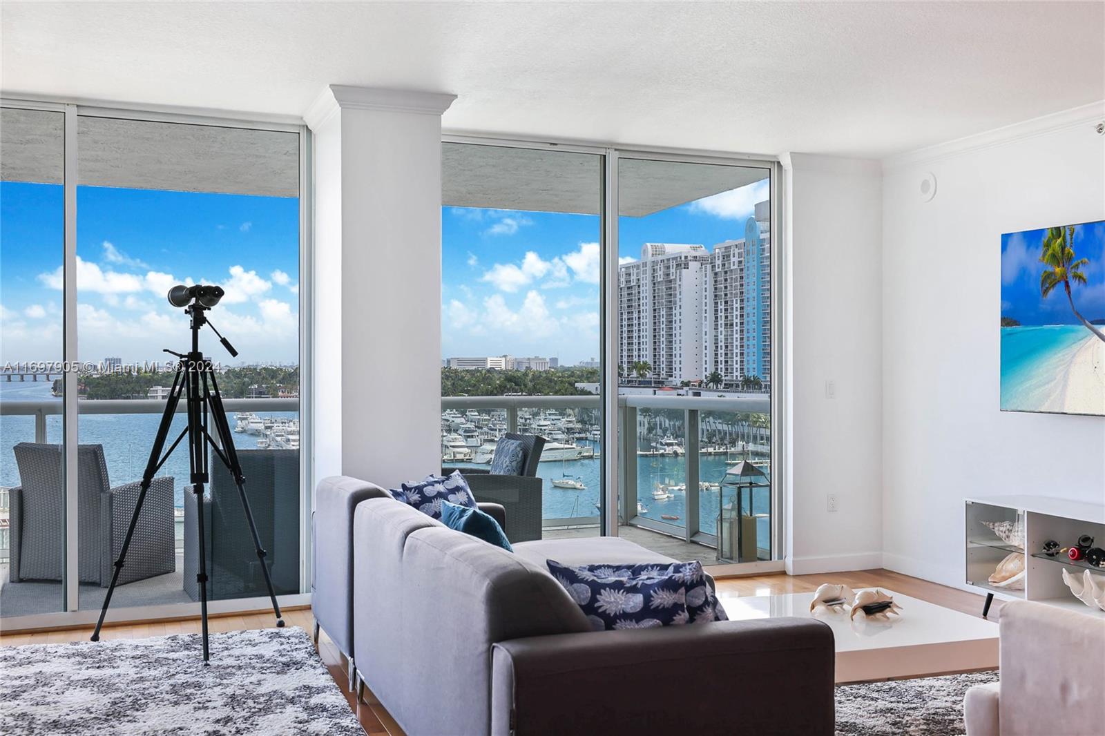 10 Venetian Way #902, Miami Beach FL 33139