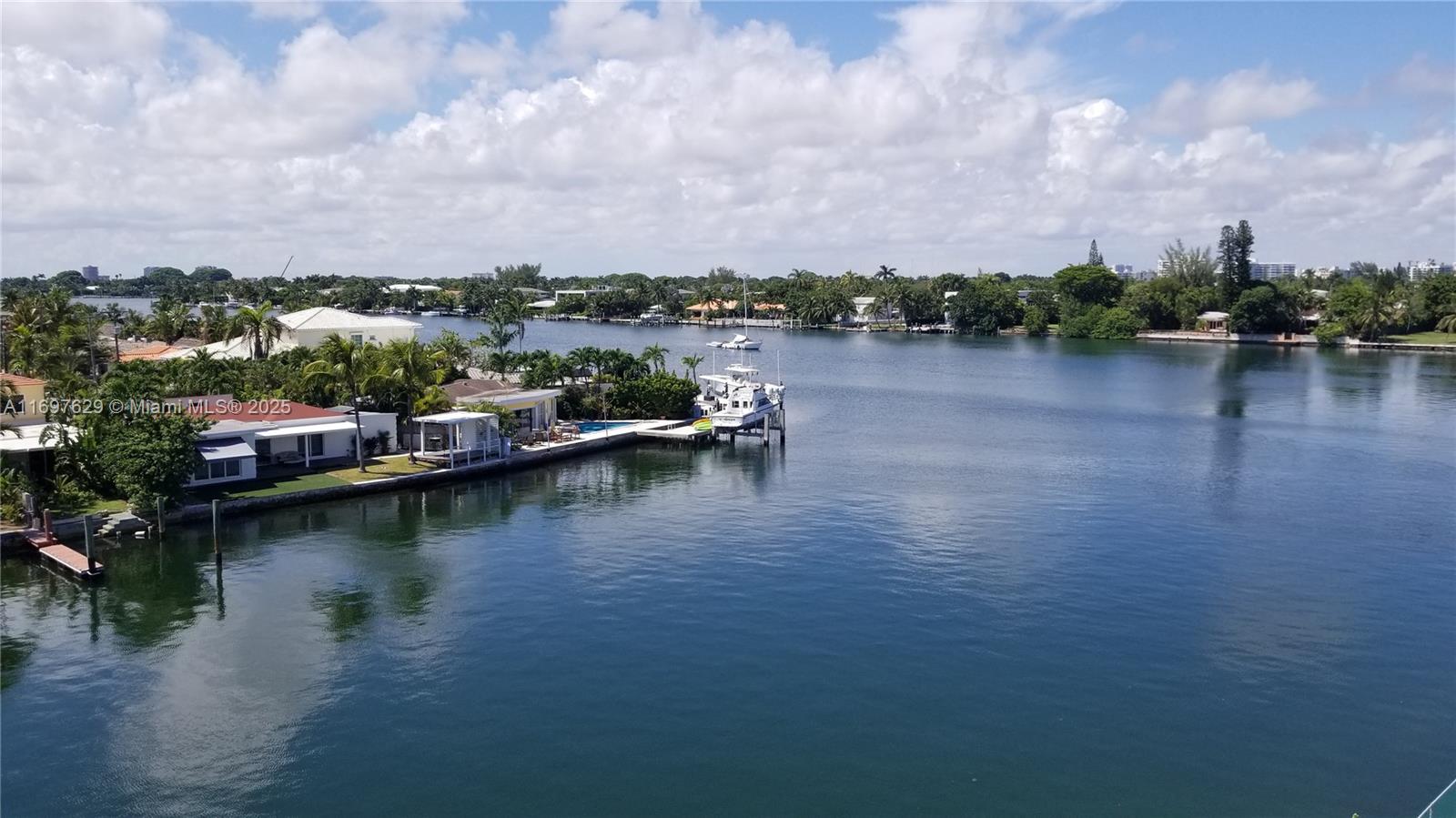 Residential, Miami Beach, Florida image 1