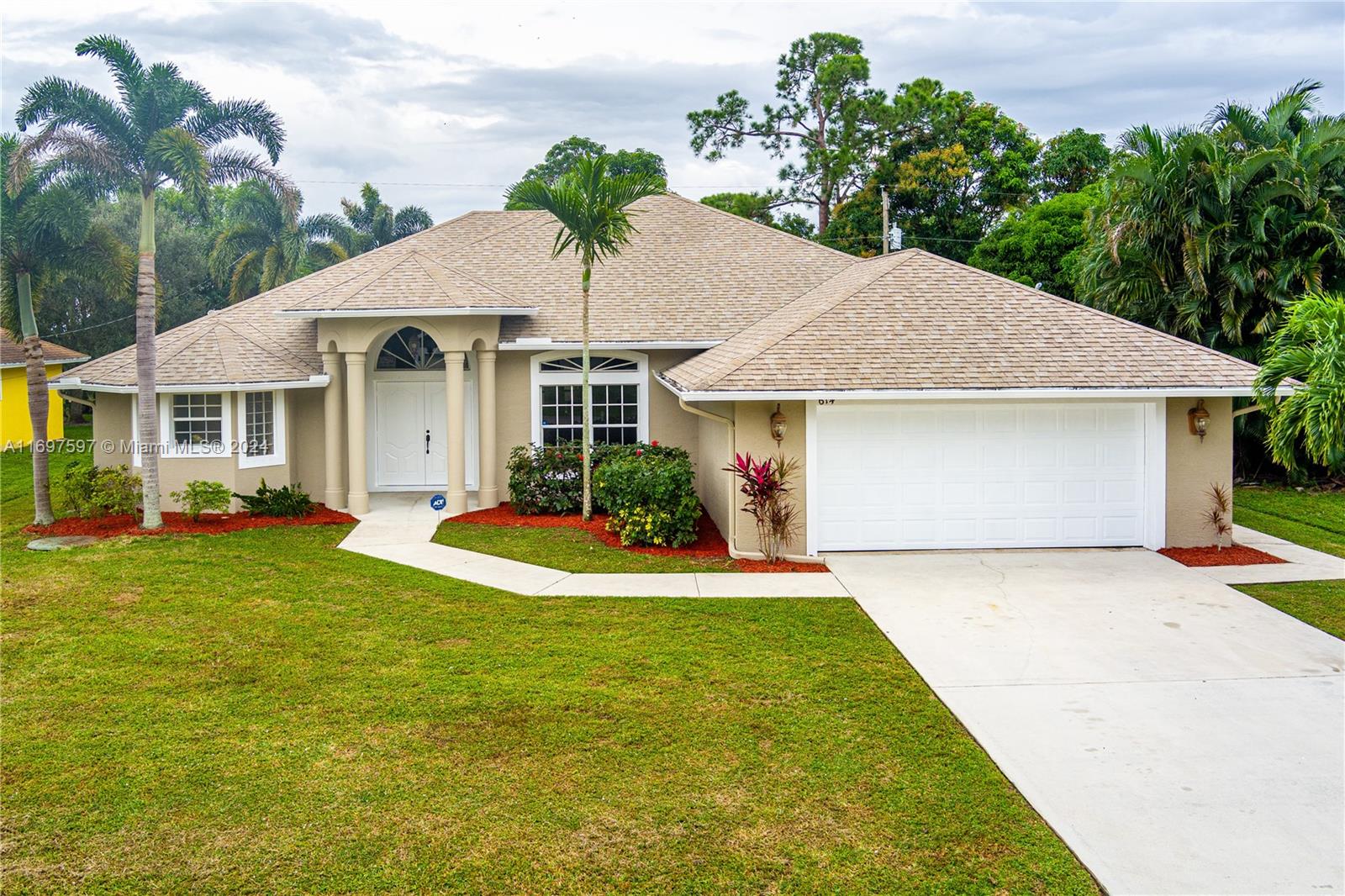 614 SW Twig Ave, Port Saint Lucie, Florida image 2