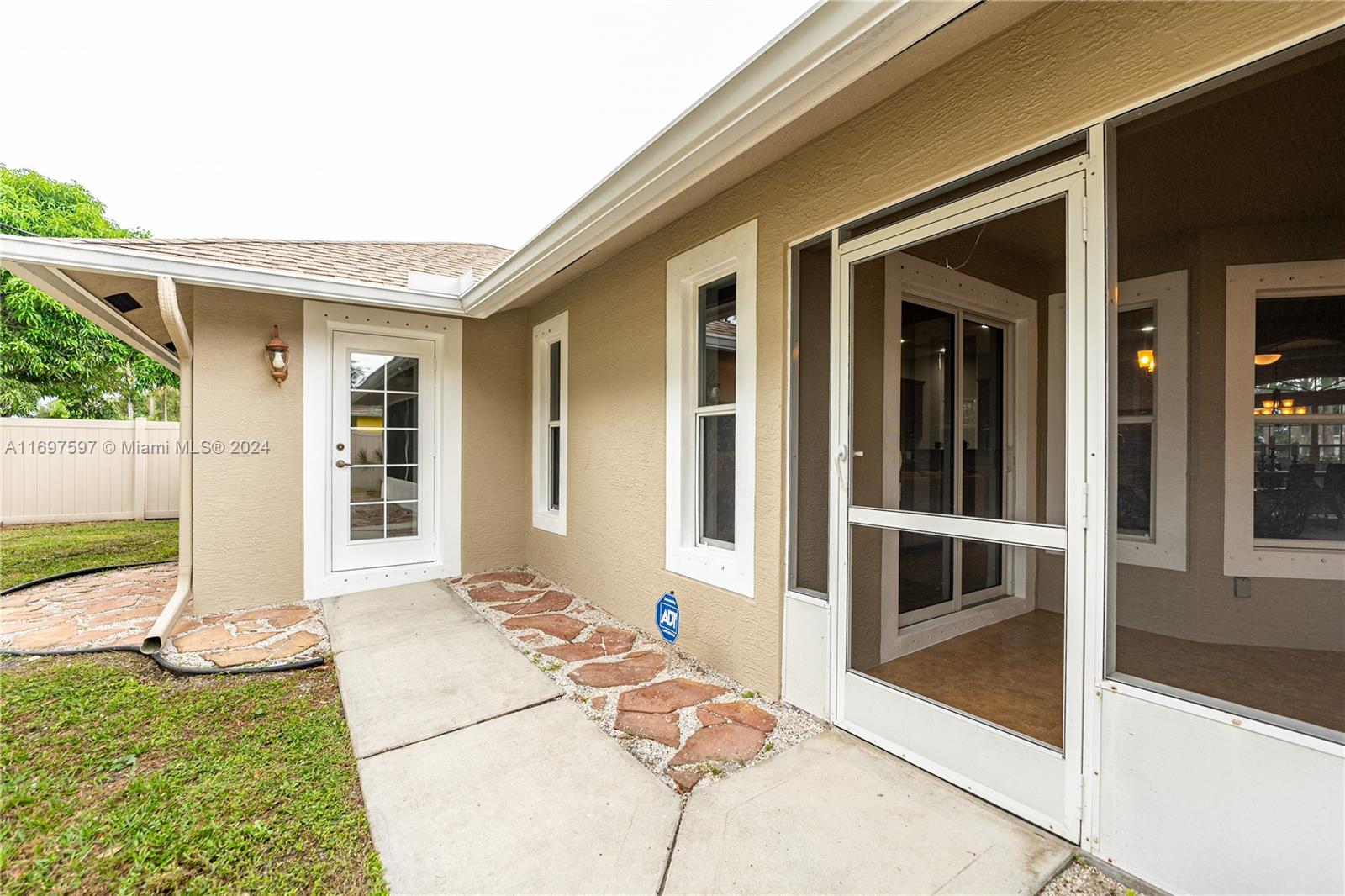 614 SW Twig Ave, Port Saint Lucie, Florida image 42