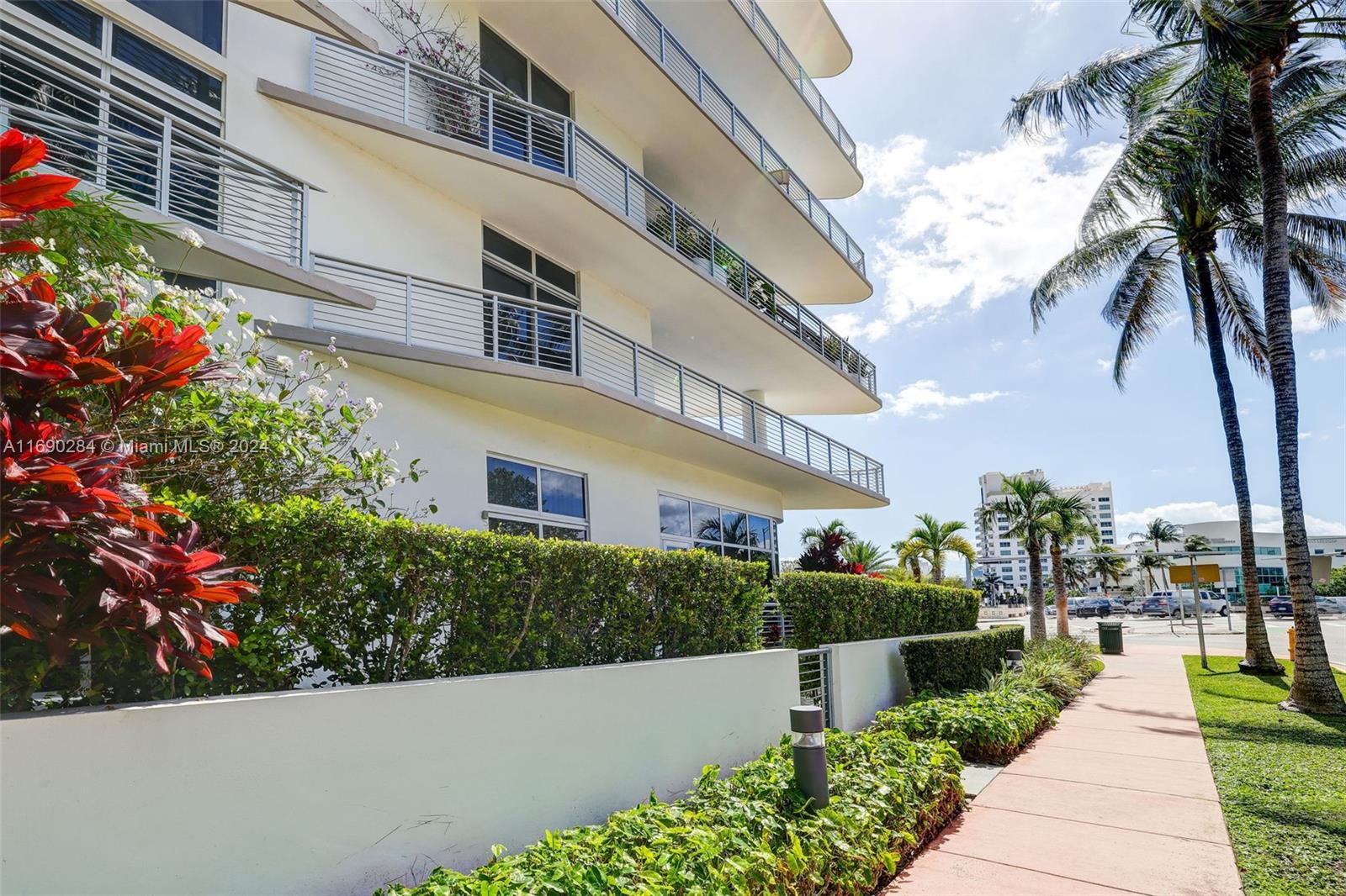 2001 Meridian Ave, Miami Beach, Florida image 2