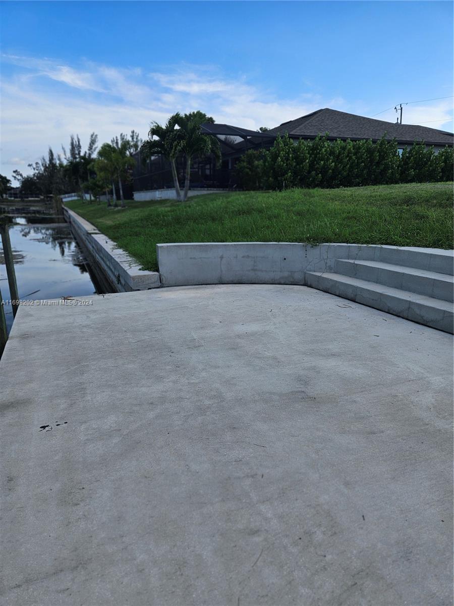 1429 Se 4th Place, Cape Coral, Florida image 3