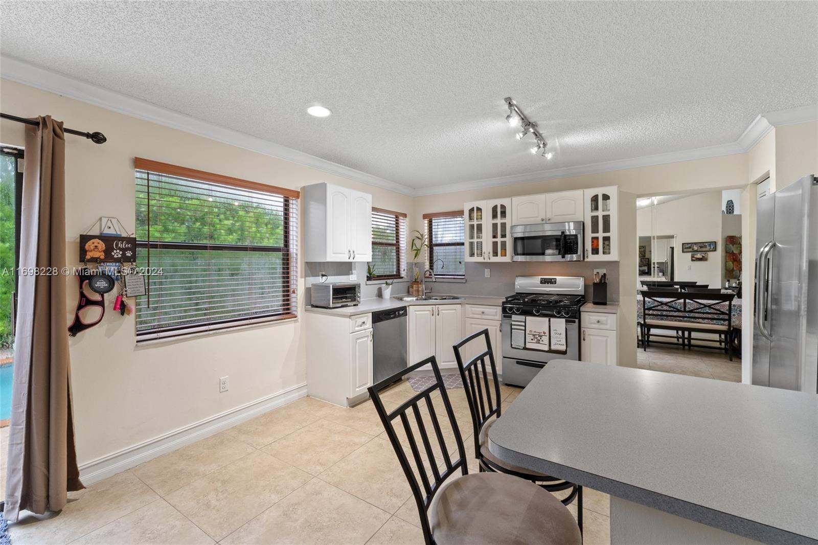 Listing Photo 15