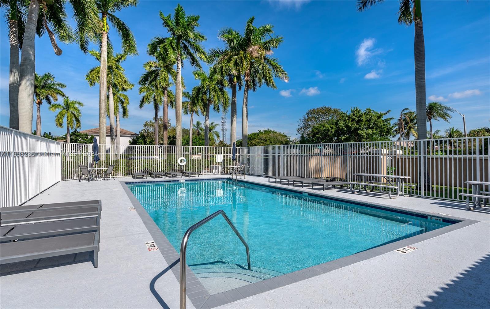 16840 SW 1st Mnr #16840, Pembroke Pines, Florida image 30