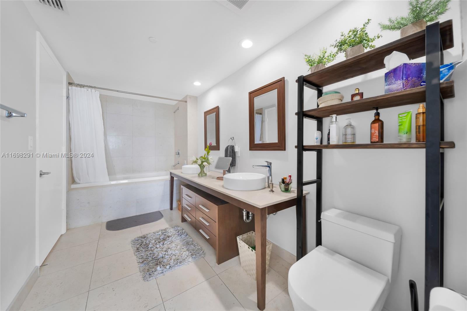 495 Brickell Ave #4909, Miami FL 33131