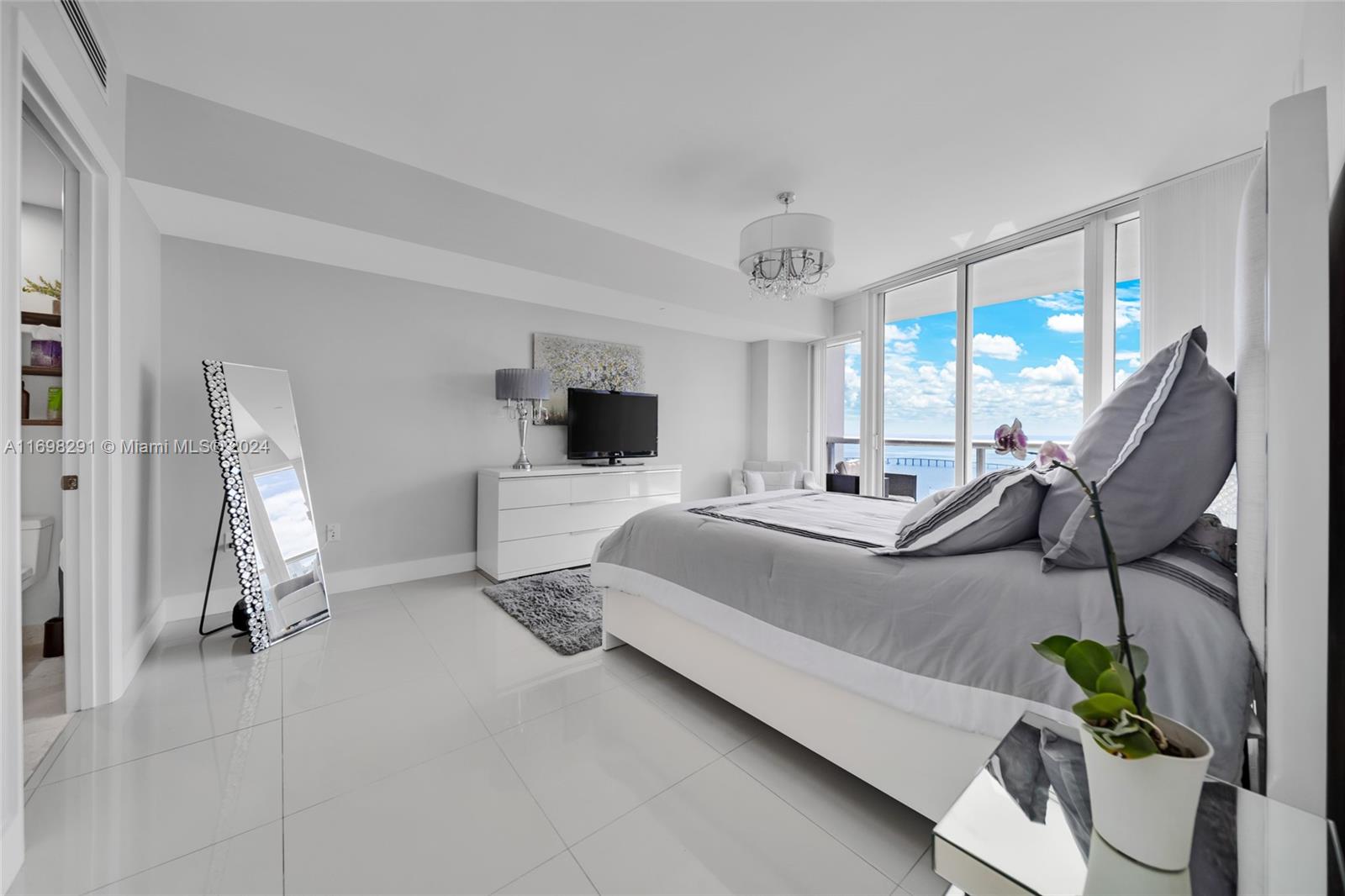 495 Brickell Ave #4909, Miami FL 33131