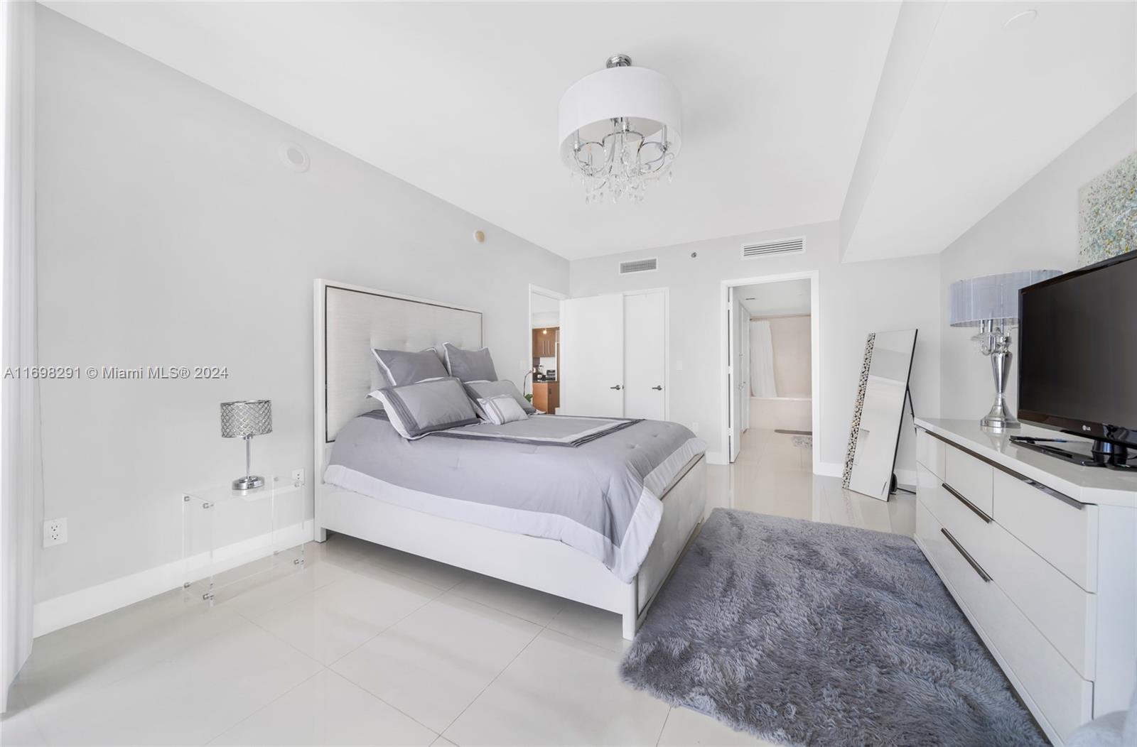 495 Brickell Ave #4909, Miami FL 33131