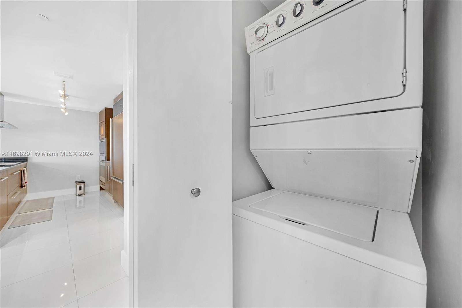 495 Brickell Ave #4909, Miami FL 33131