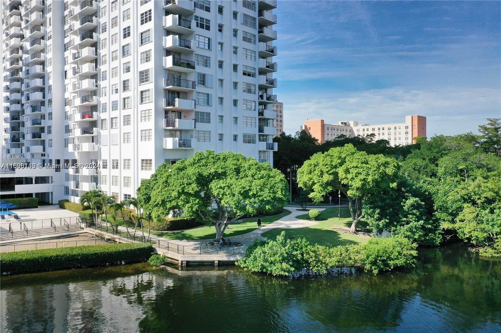 2780 NE 183rd St #515, Aventura, Florida image 25