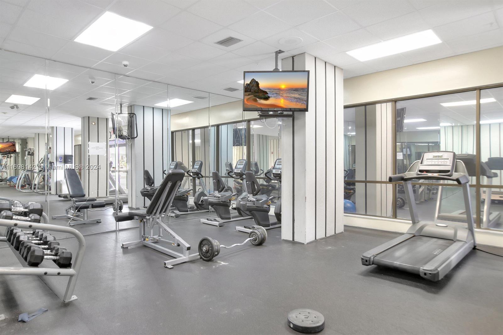 2780 NE 183rd St #515, Aventura, Florida image 28