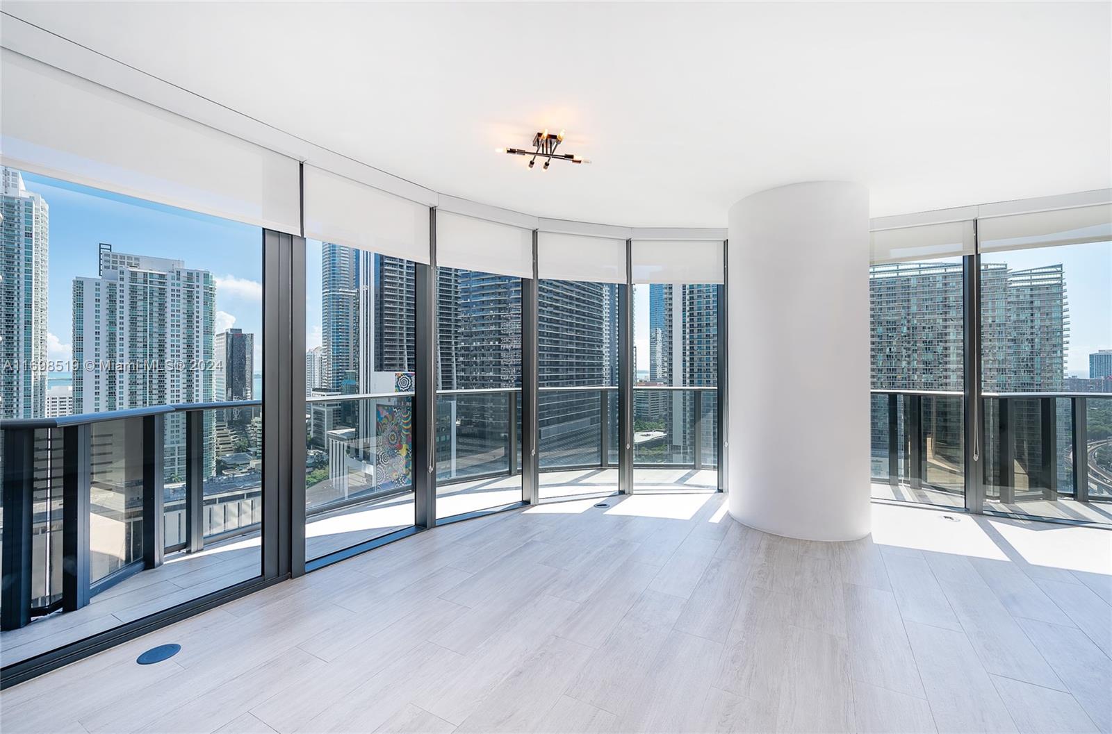 55 SW 9th St #2303, Miami FL 33130