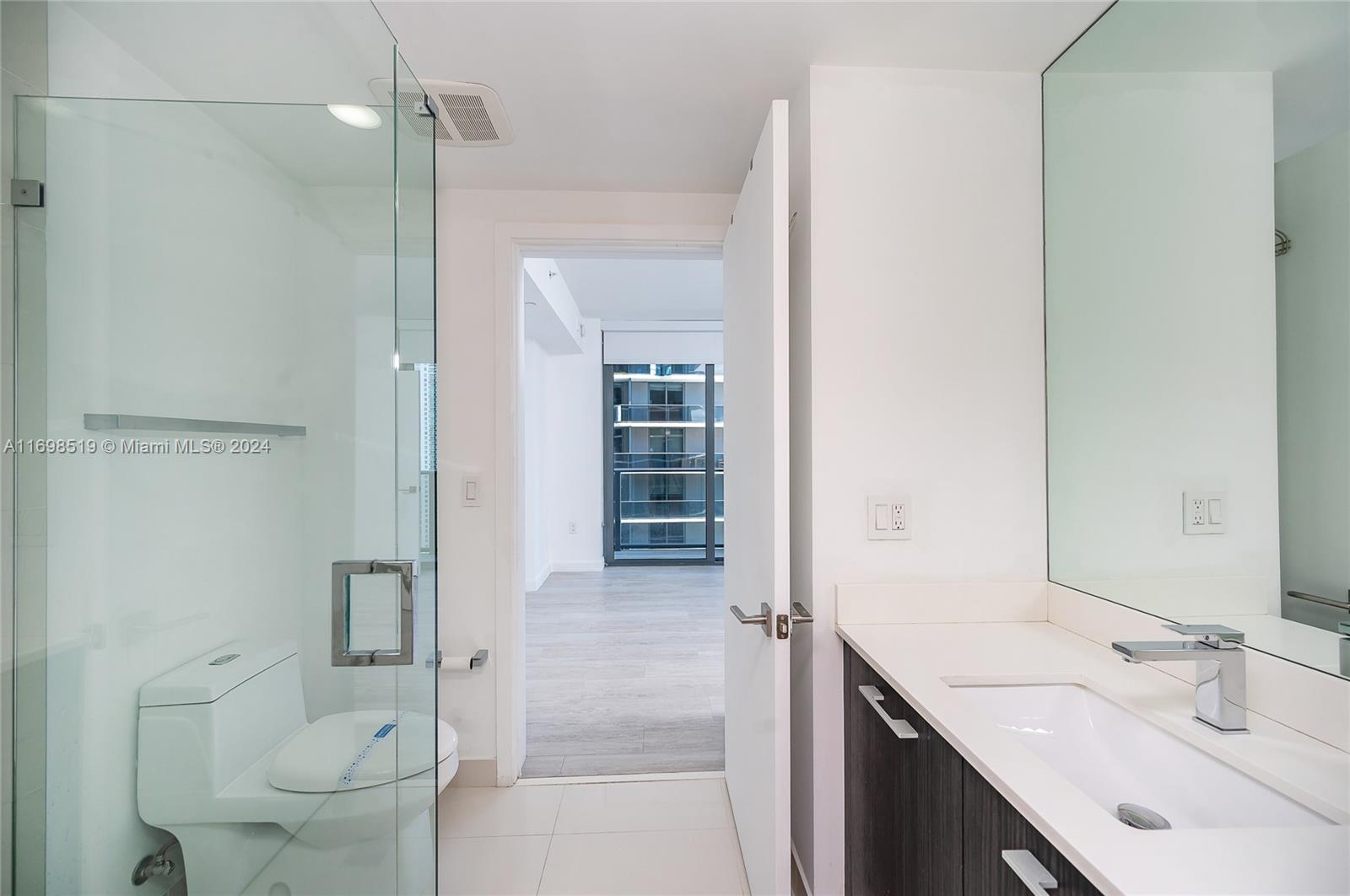 55 SW 9th St #2303, Miami FL 33130