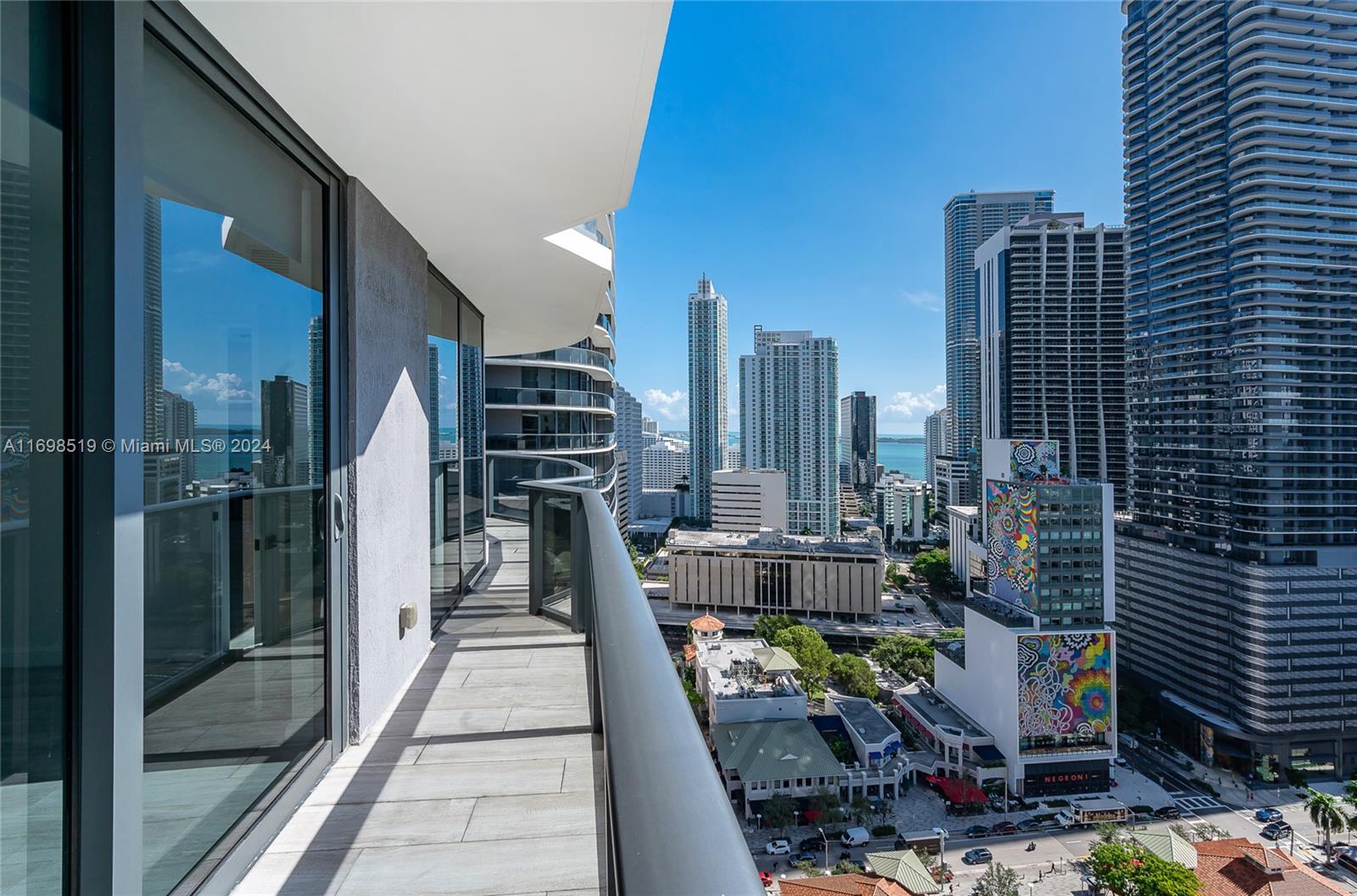 55 SW 9th St #2303, Miami FL 33130