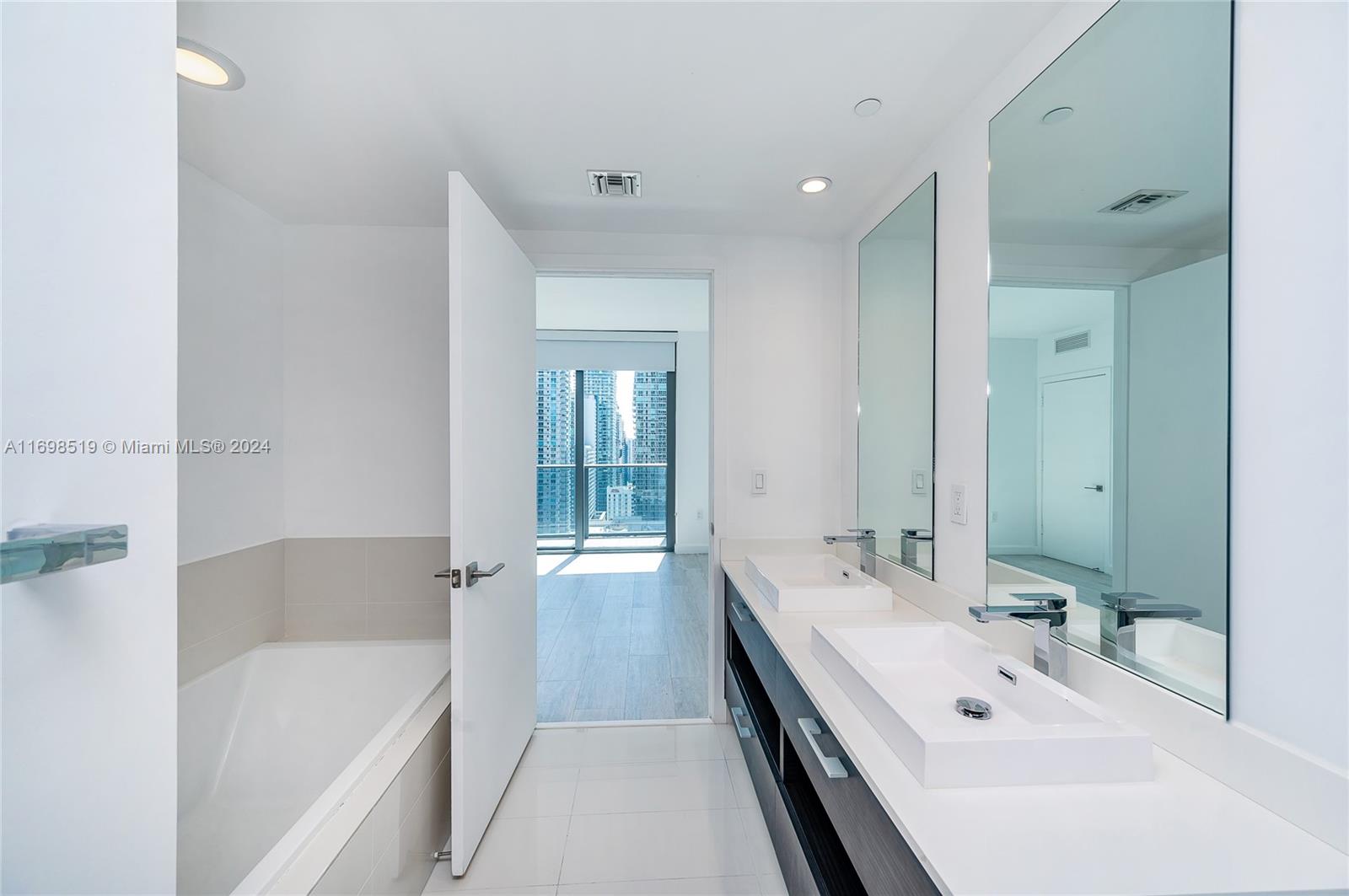 55 SW 9th St #2303, Miami FL 33130