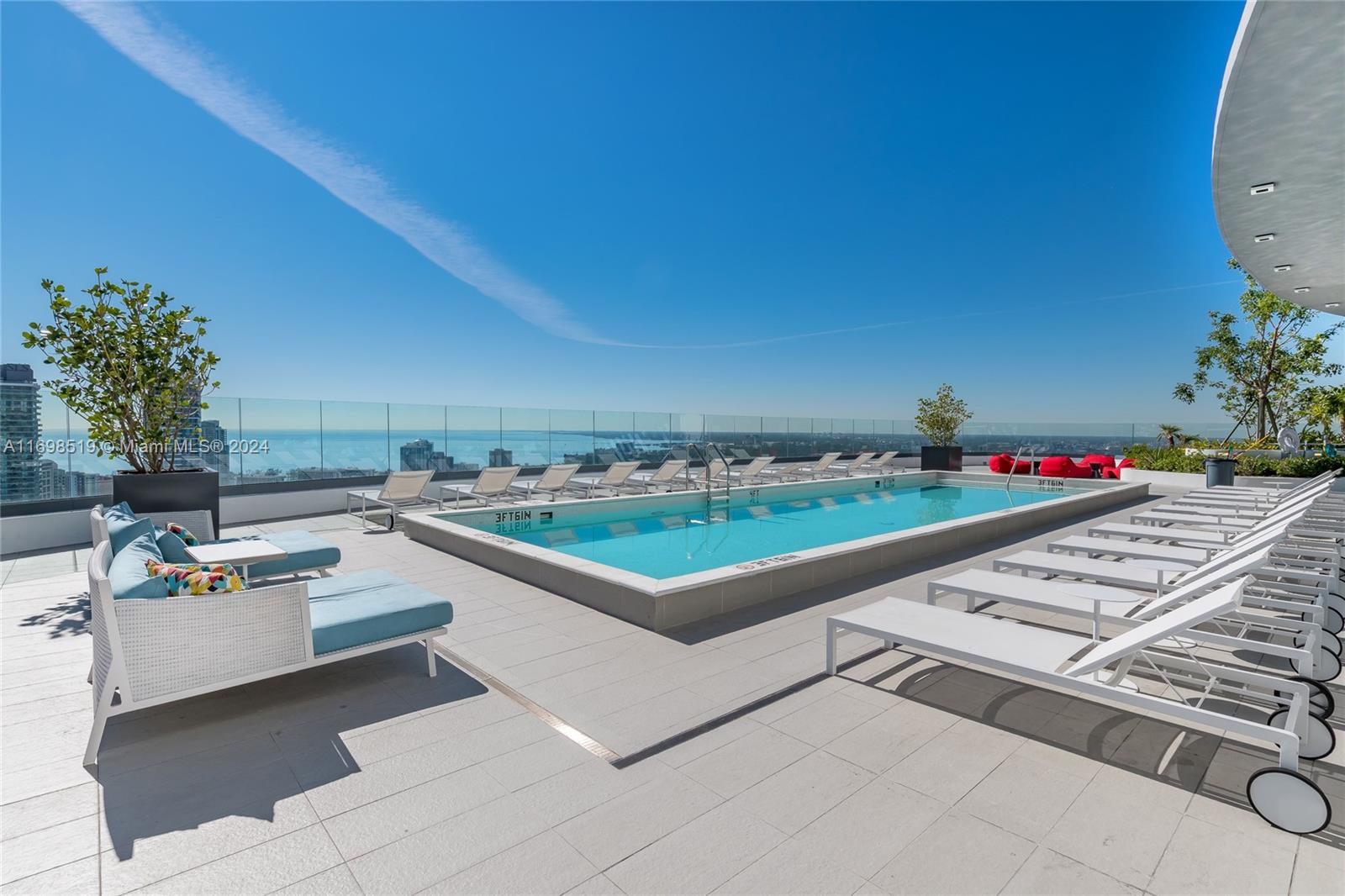 55 SW 9th St #2303, Miami FL 33130