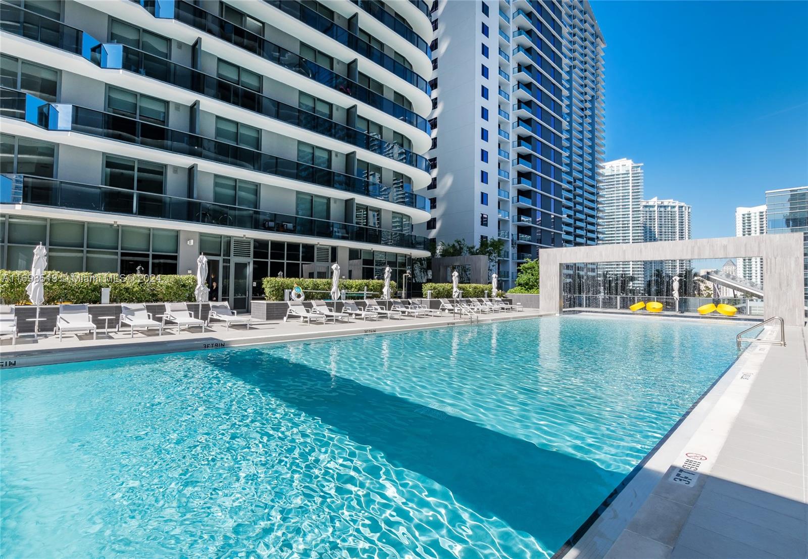 55 SW 9th St #2303, Miami FL 33130