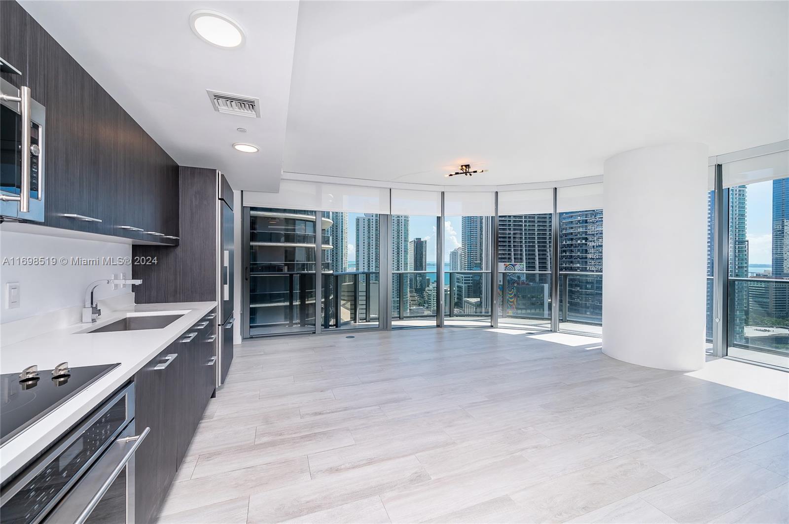 55 SW 9th St #2303, Miami FL 33130