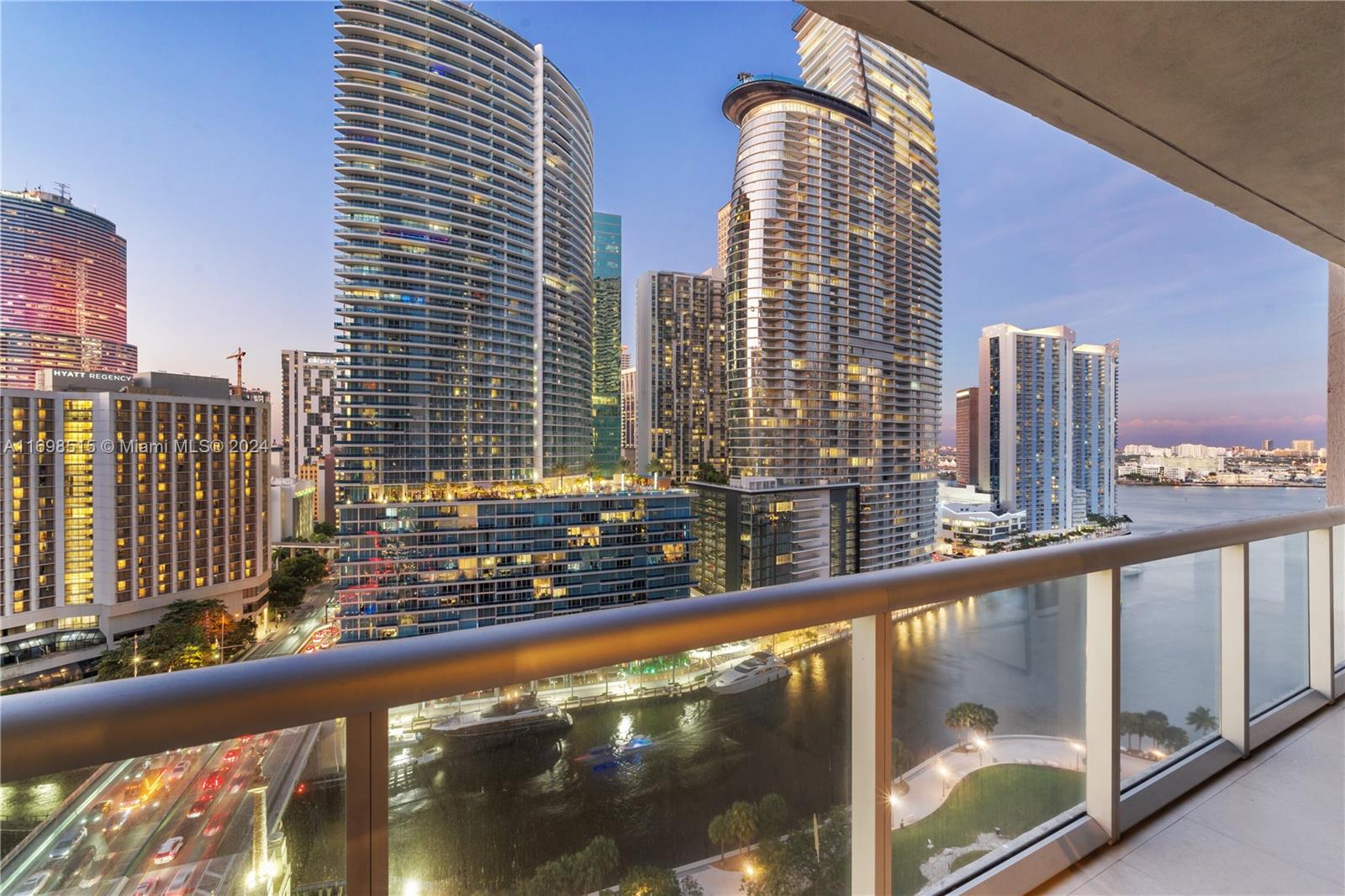 Condo for Sale in Miami, FL