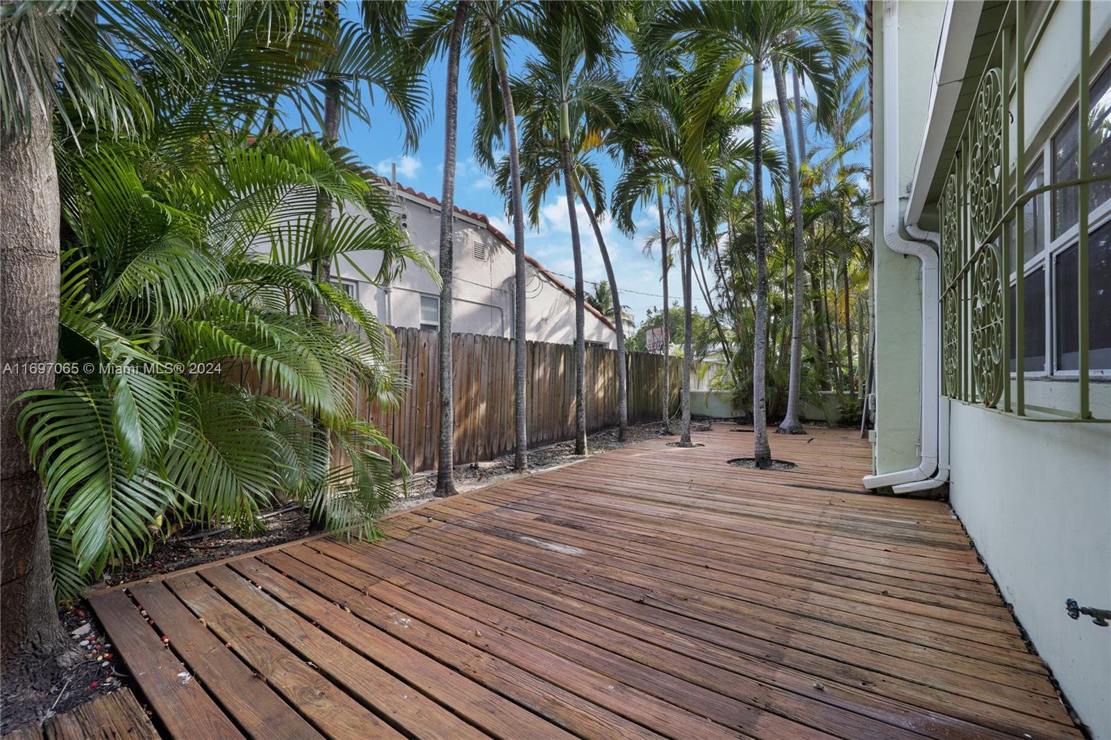 435 W 43rd St, Miami Beach, Florida image 4