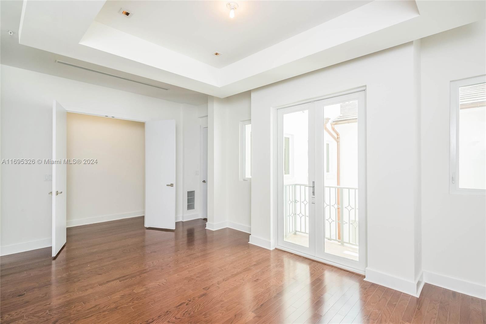 Listing Photo 8