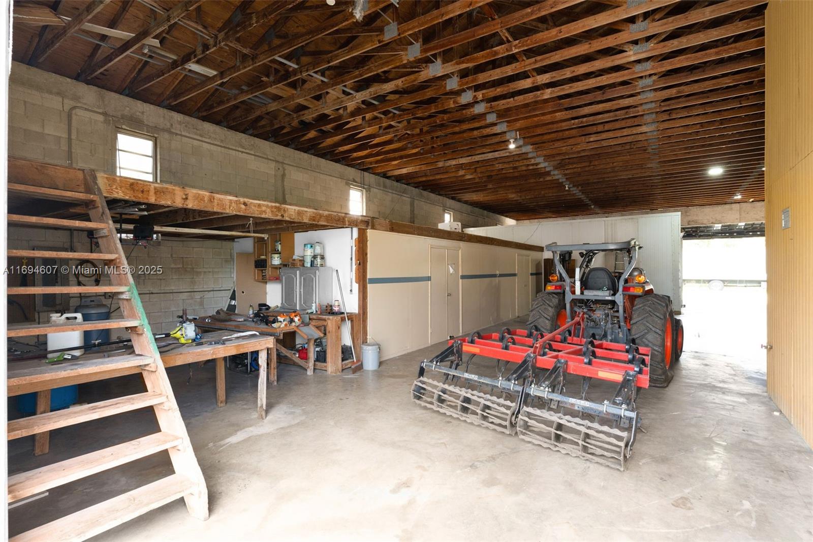 Listing Photo 8