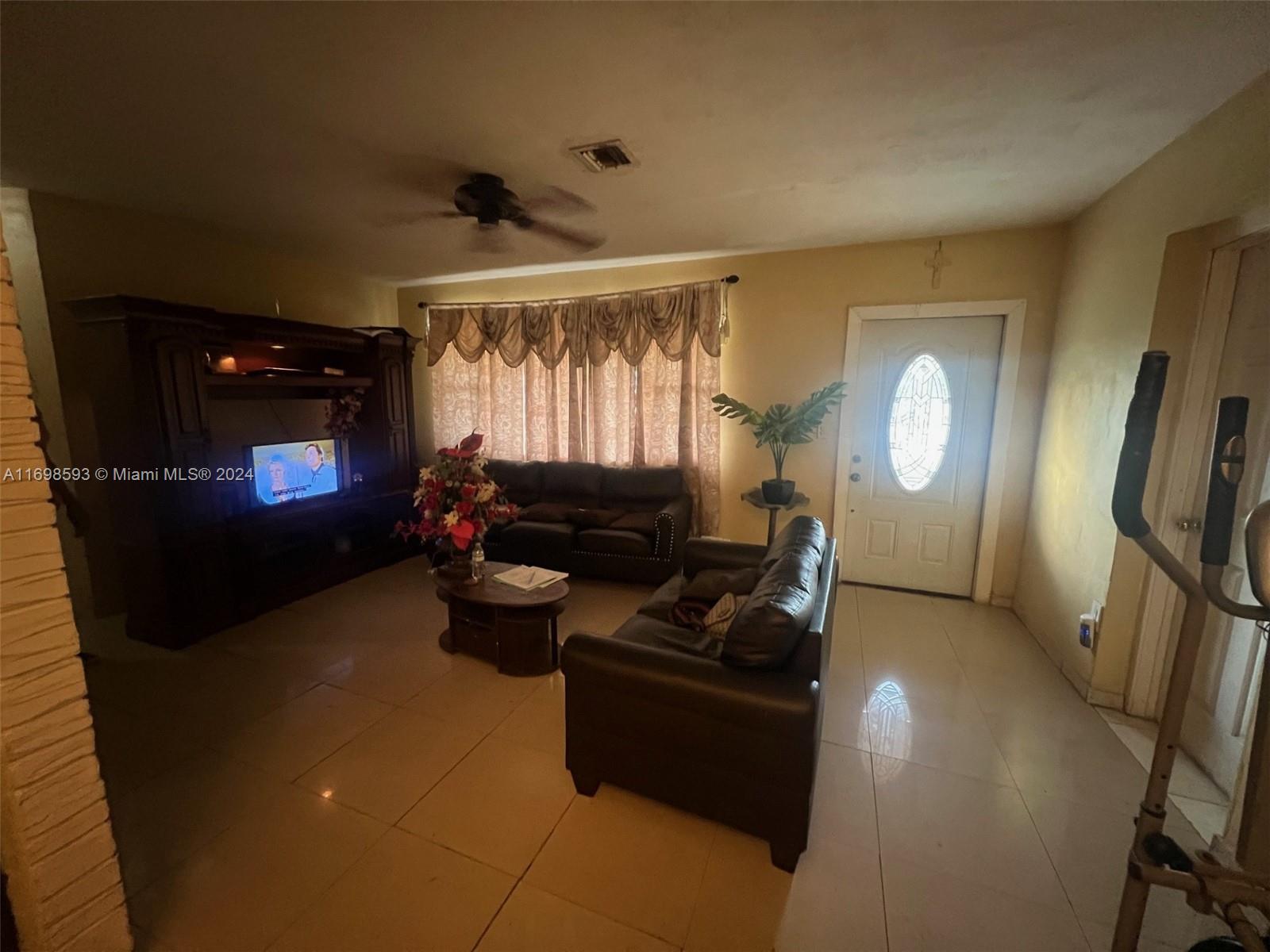 2421 Arcadia Dr, Miramar, Florida image 5