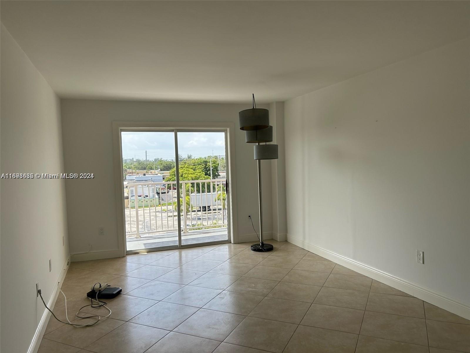 16465 NE 22nd Ave #508, North Miami Beach, Florida image 3