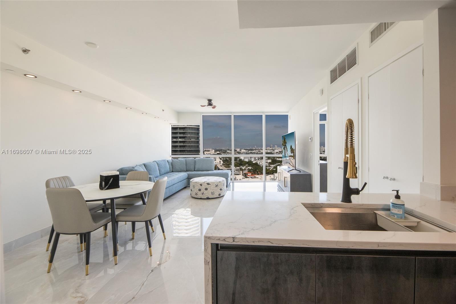 450 Alton Rd #2008, Miami Beach FL 33139
