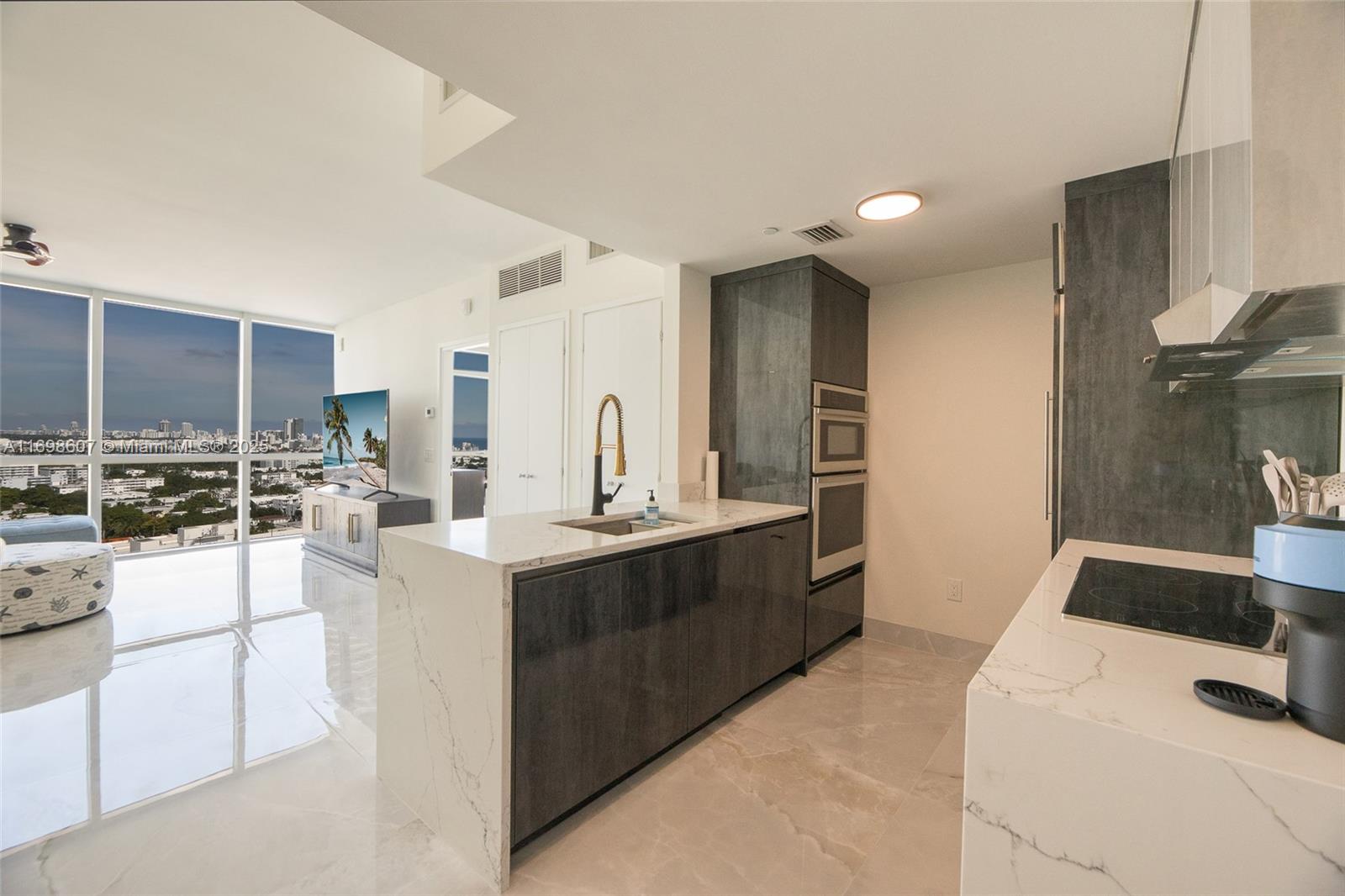 450 Alton Rd #2008, Miami Beach FL 33139