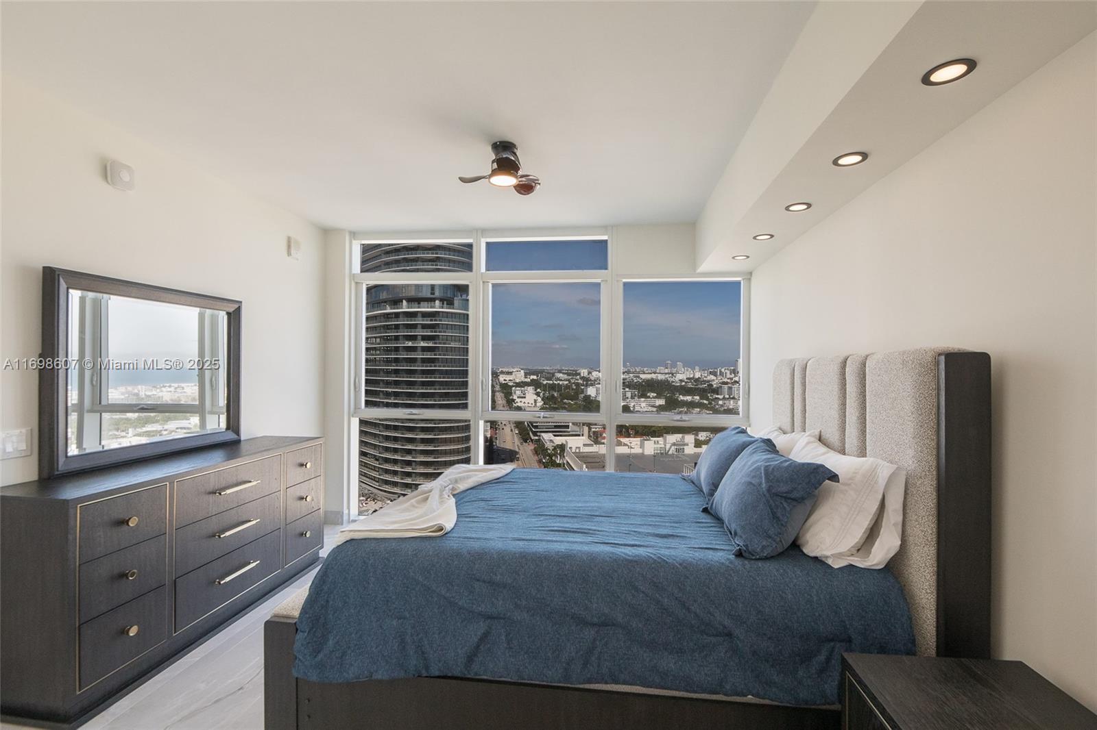 450 Alton Rd #2008, Miami Beach FL 33139