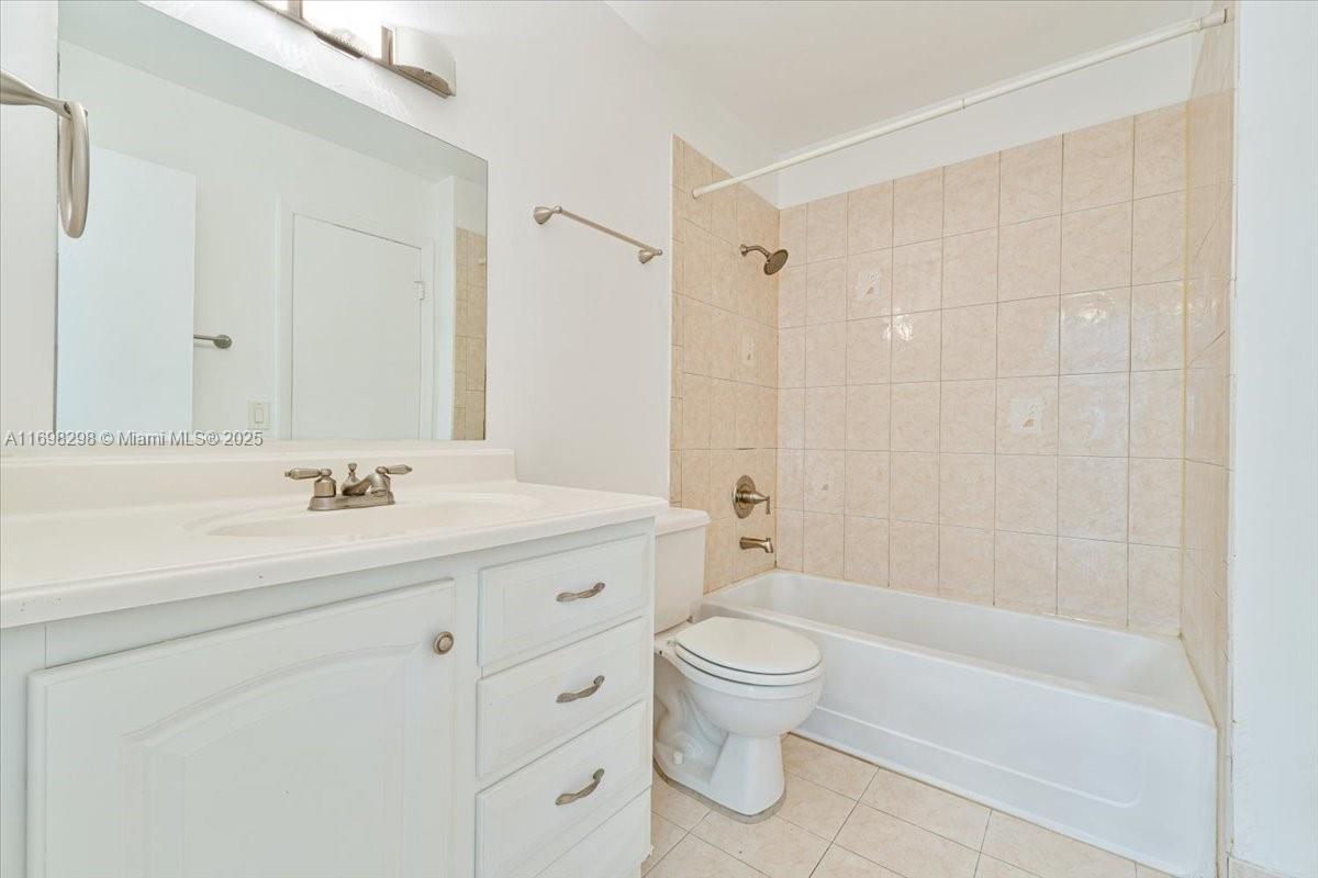 Listing Photo 12