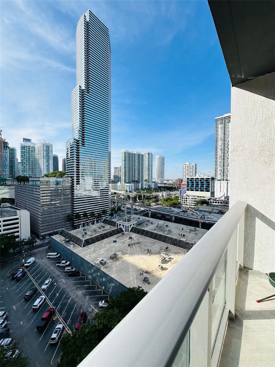 151 SE 1st St #1209, Miami, Florida image 1