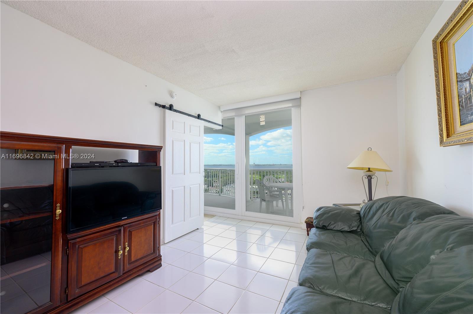 5401 Collins Ave #1424, Miami Beach, Florida image 4