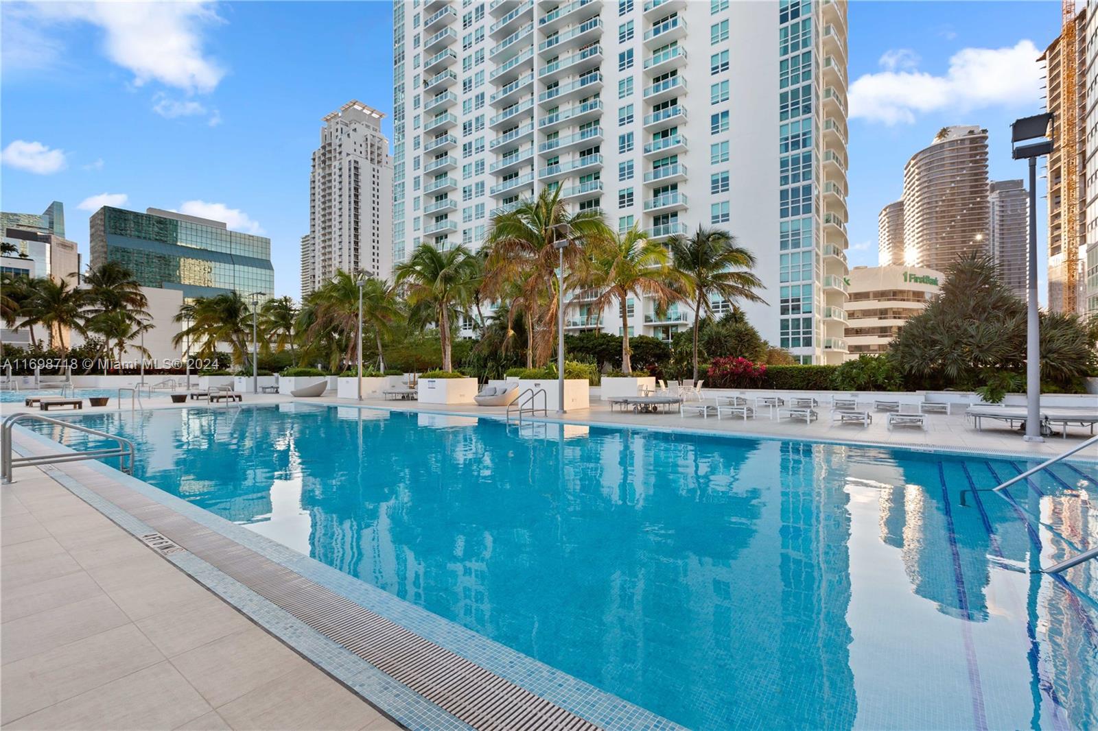 Beautiful and immaculate Brickell 2-Bedroom, 2.5 Bath Condo with south east views. This unit is on the 8h floor and so only steps away from the sprawling Swimming Pool Deck. Great amenities and comfort in the heart of Brickell in a fabulous building.