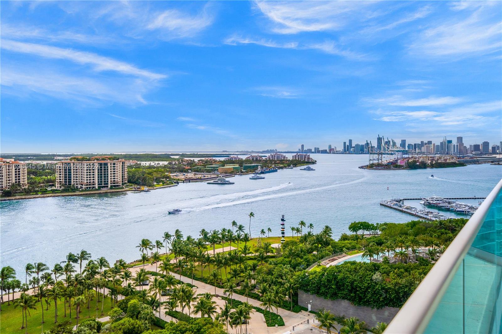 300 S Pointe Dr #1901, Miami Beach FL 33139