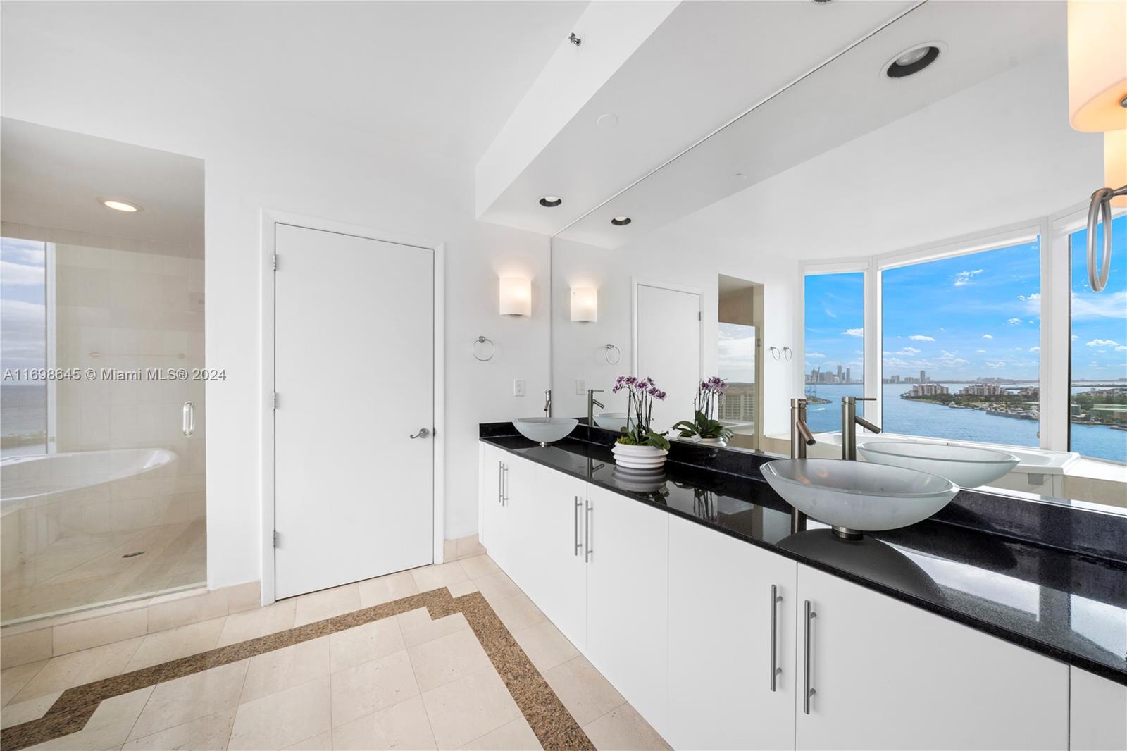 300 S Pointe Dr #1901, Miami Beach FL 33139
